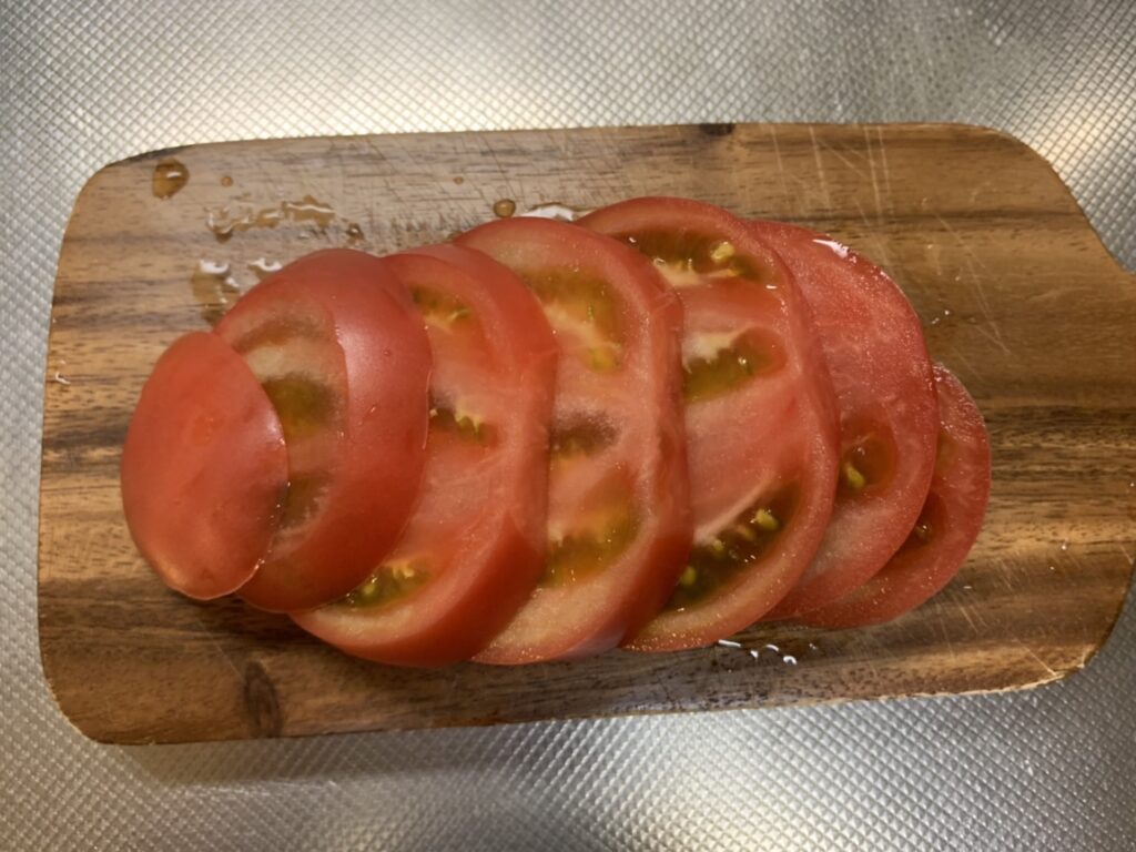 トマト料理 タレ漬けトマトの大葉巻き とまきちのさいばいりれき