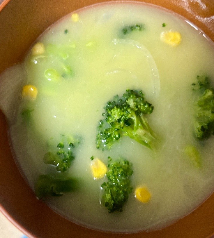 完成した野菜スープ