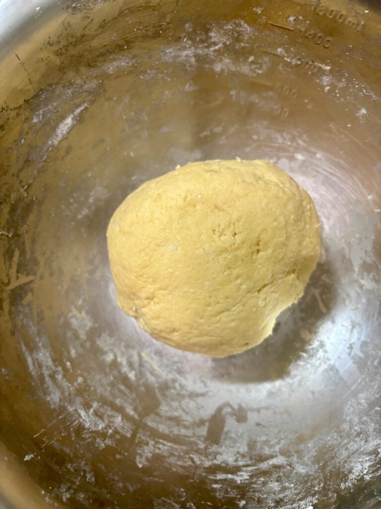 ひと塊りにまとまった生地